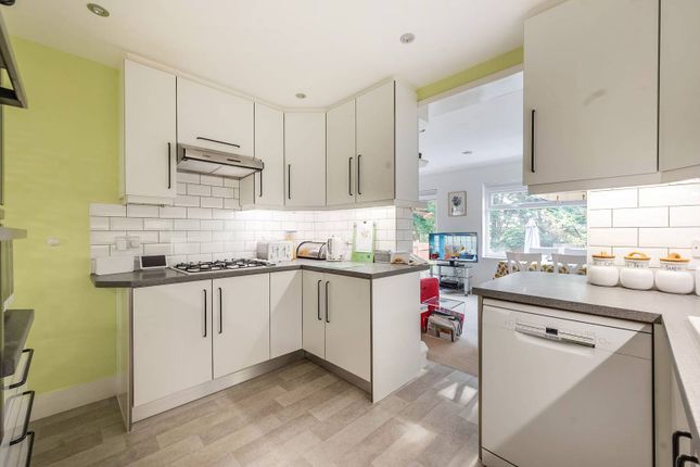 Hazel Gardens, Edgware, HA8 4 bed detached house for sale