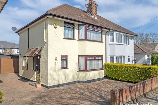 Warescot Close, Brentwood, CM15 3 bed semi