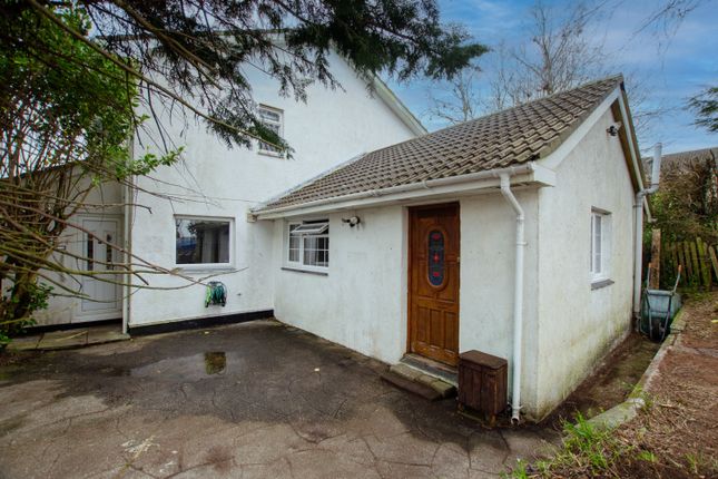 Killyvarder Way, St. Austell... 4 bed semi