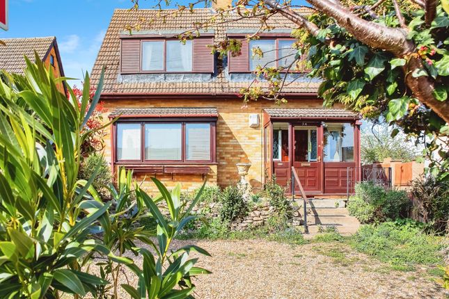 3 bed detached house