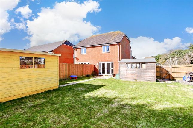 Fellows Gardens, Yapton, Arundel... 2 bed semi