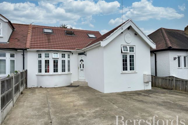 Belmont Road, Hornchurch, RM12 5 bed bungalow for sale