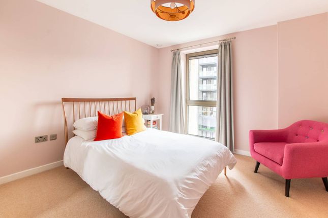 Olympic Way, Wembley Park, Wembley, HA9 3 bed flat for sale