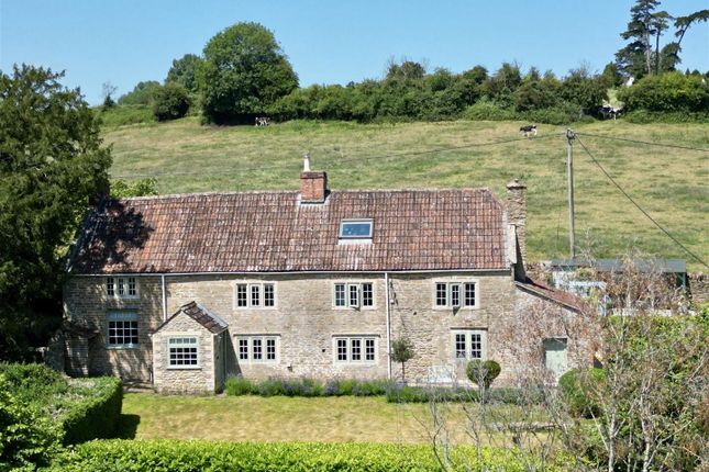 4 bed detached house