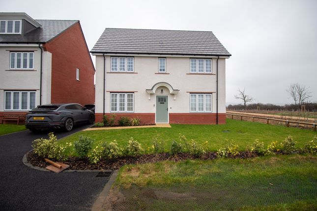 4 bed detached house