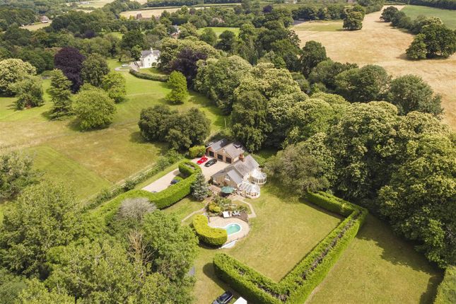 4 bed detached house