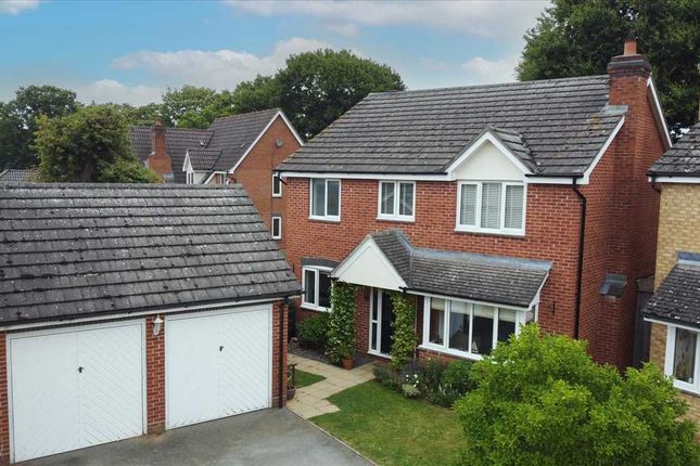 4 bed detached house