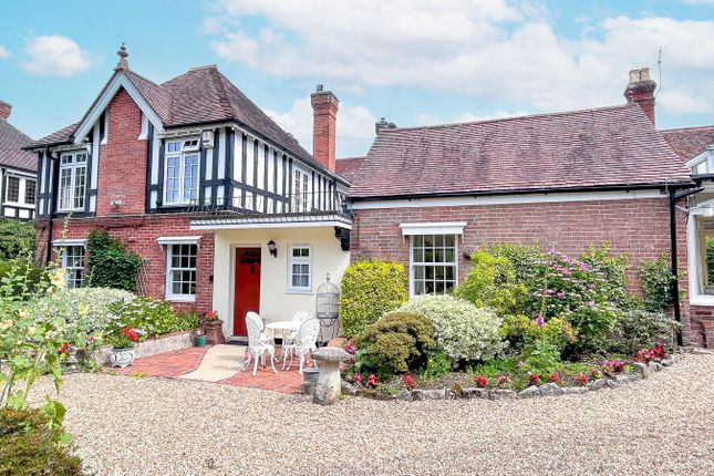 Allum Green, Lyndhurst, SO43 3 bed link detached house for sale