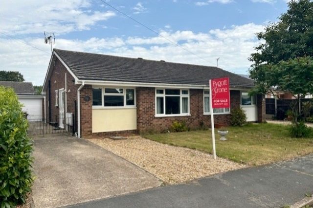 2 bedroom semi-detached bungalow for sale