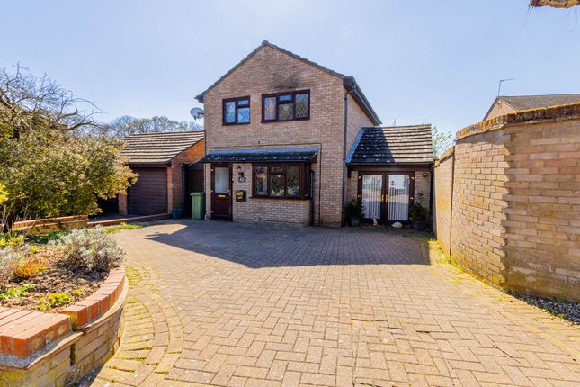 Firstore Drive, Colchester, CO3 3 bed detached house for sale