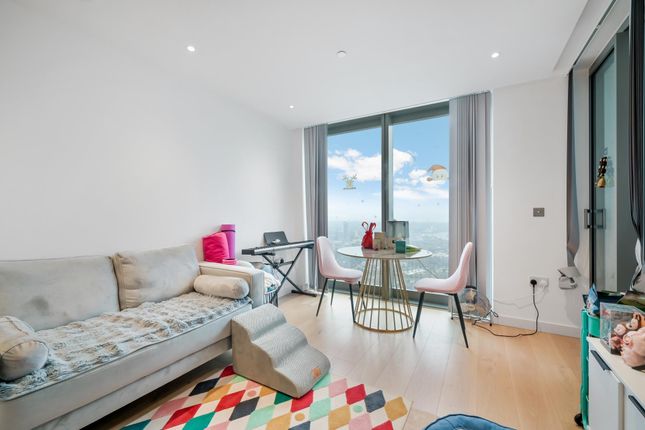 Landmark Pinnacle, Marsh Wall... 1 bed apartment for sale