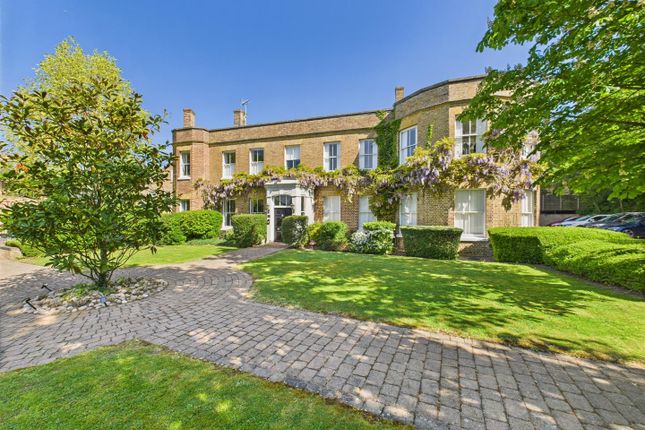 Royal Quay, Uxbridge UB9 1 bed apartment for sale