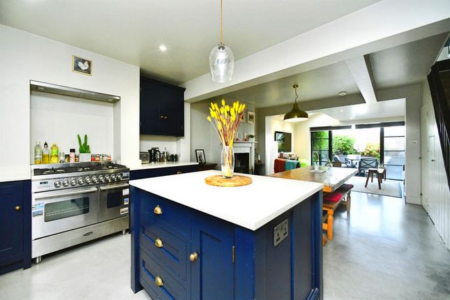 4 bedroom terraced house for sale