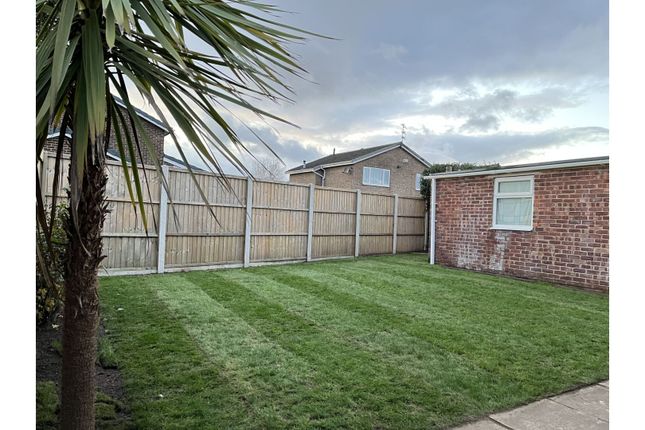 2 bedroom detached bungalow for sale