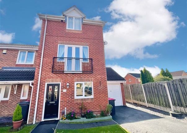 Grange Farm Drive, Aston, Sheffield... 3 bed semi