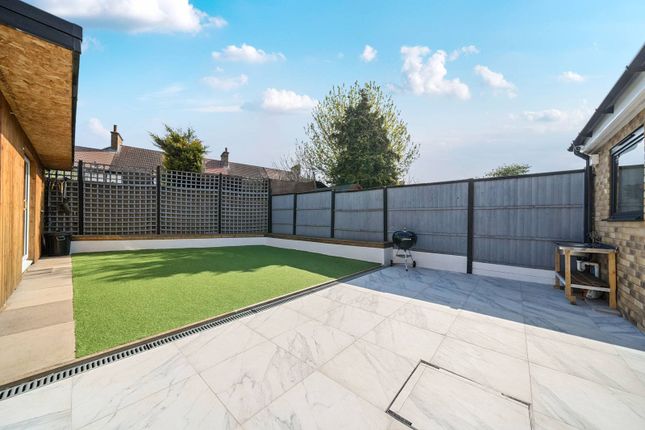 3 bed detached house
