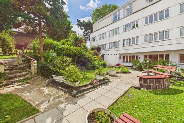 2 bed flat