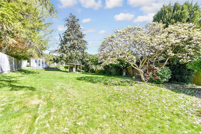 London Road, Hythe, Kent 3 bed detached house for sale