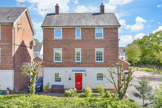 3 bed detached house