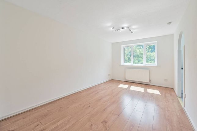 Laburnum Close, Friern Barnet... 1 bed flat for sale