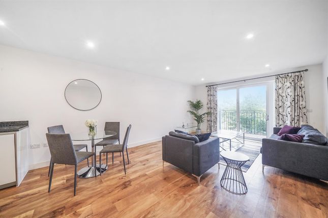 Johnson Court, Kidbrooke, SE9 2 bed apartment for sale