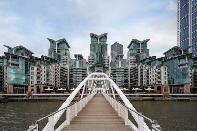 St. George Wharf, London, SW8 2 bed apartment for sale