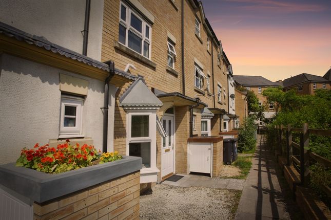 4 bedroom town house for sale