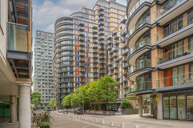 Tequilla Wharf, Limehouse, London, E14 2 bed flat for sale