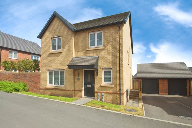 4 bed detached house