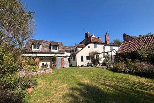4 bedroom semi-detached house for sale
