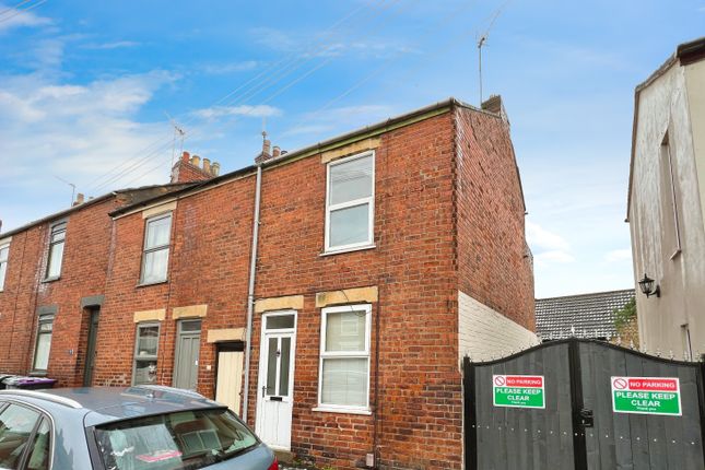 Dudley Road, Grantham, NG31 2 bed terraced house for sale