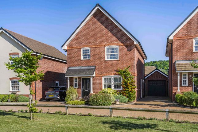 Moor Close, Oxfordshire OX39 3 bed detached house for sale
