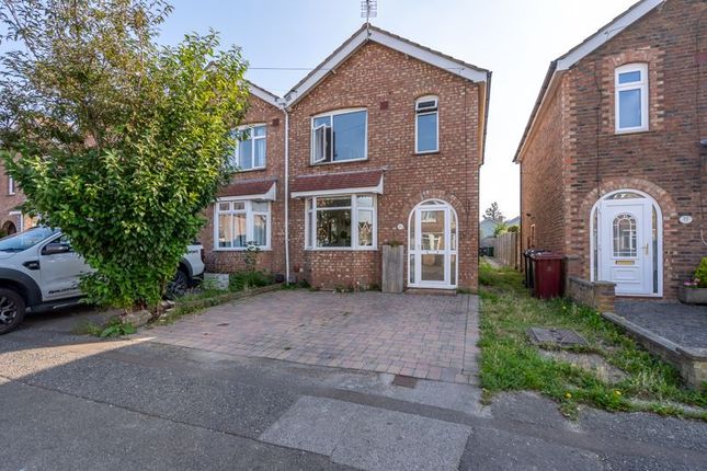 3 bed end terrace house