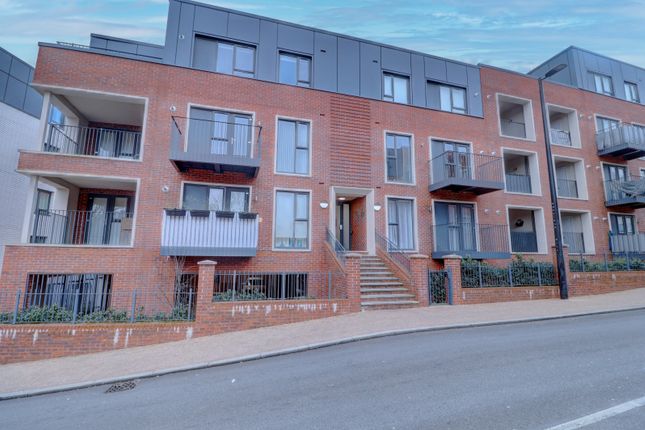 2 bed flat