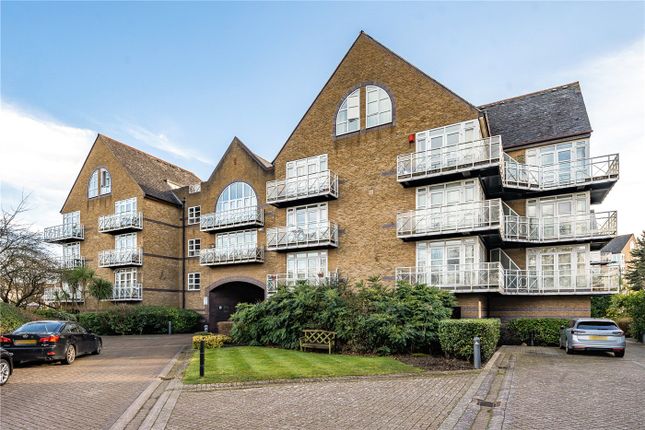 Eleanor Close, London SE16 2 bed apartment for sale