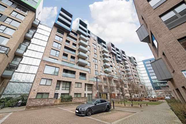 Peartree Way, Greenwich 3 bed apartment for sale