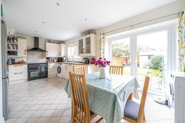 Upfolds Green, Guildford GU4 4 bed terraced house for sale