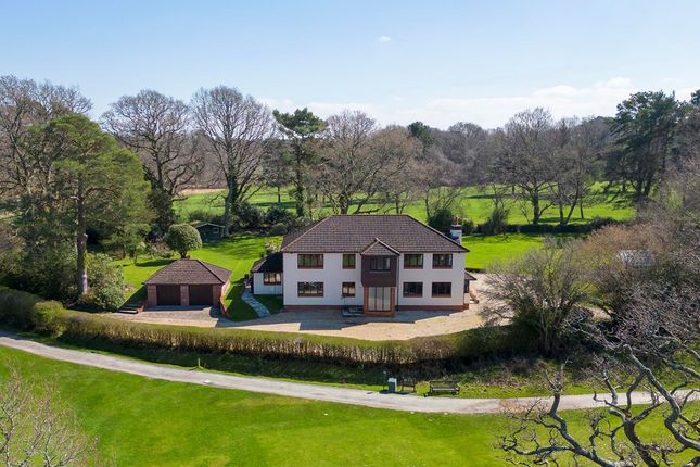 4 bed detached house