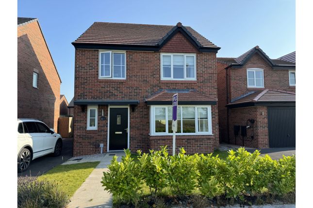 4 bed detached house