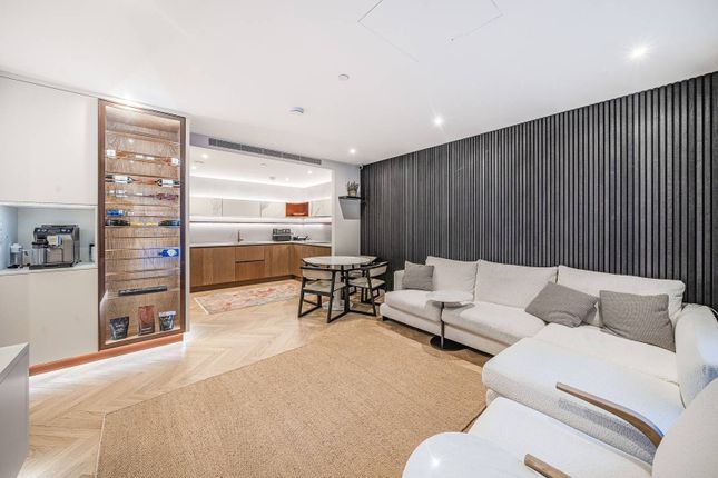 Kings Road Park, Kings Road, London, SW6 2 bed flat for sale