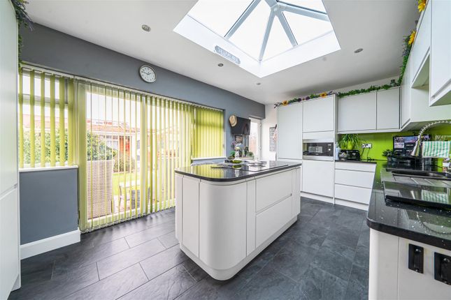 2 bedroom semi-detached bungalow for sale