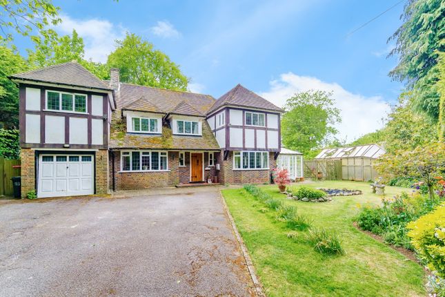 6 bedroom detached house for sale