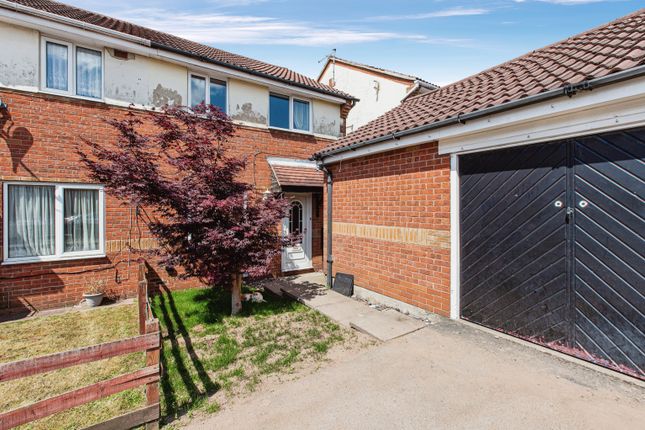 3 bed end terrace house