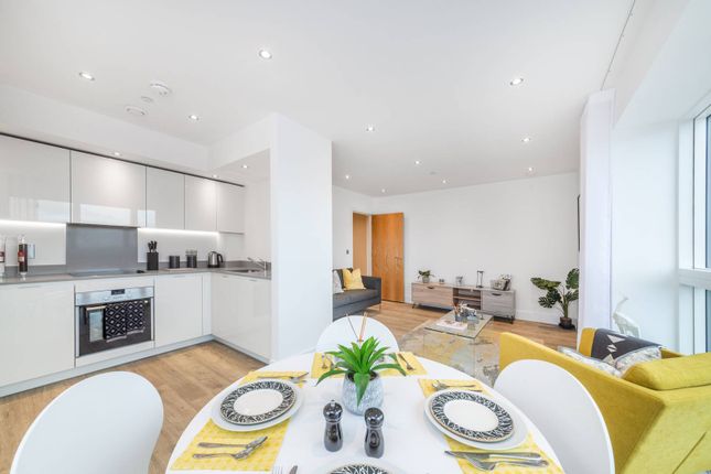 Lyon Road, Harrow, HA1 2 bed flat for sale