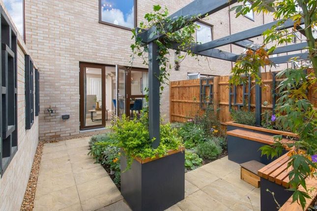 Bearsden Avenue, Cambridge... 3 bed house for sale