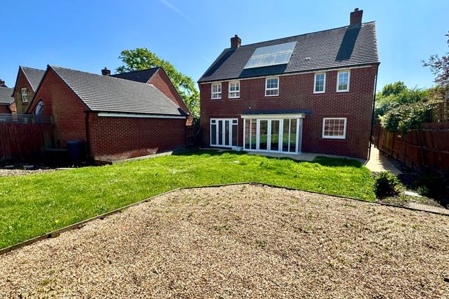 Christchurch Road, Ferndown BH22 5 bed detached house for sale