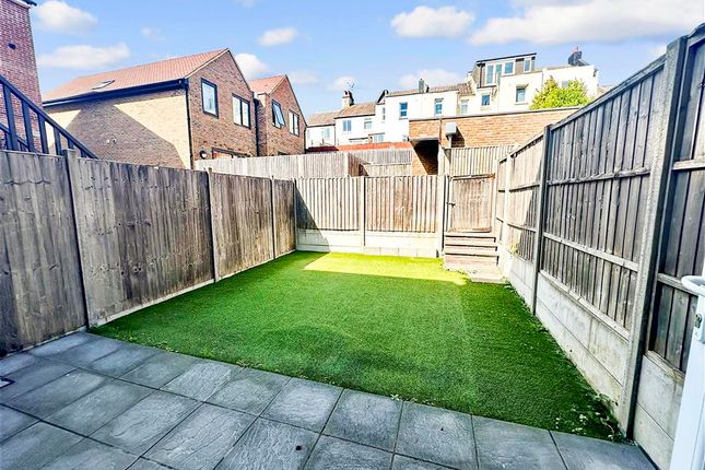5 bedroom terraced house for sale