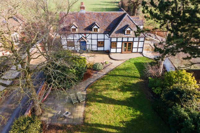 Bradnocks Marsh Lane... 4 bed detached house for sale