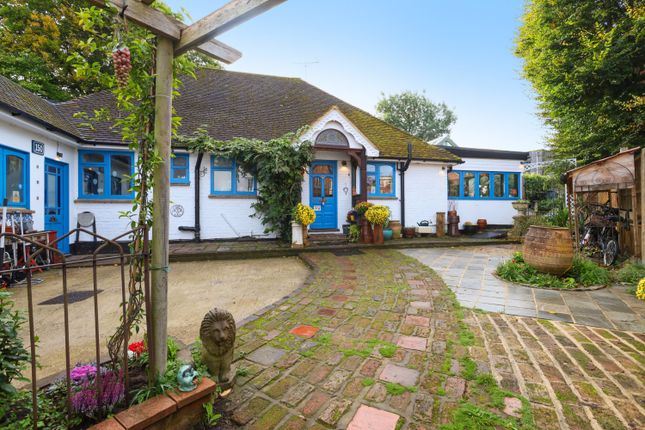 Grove Place, Weybridge, Surrey, KT13 4 bed bungalow for sale