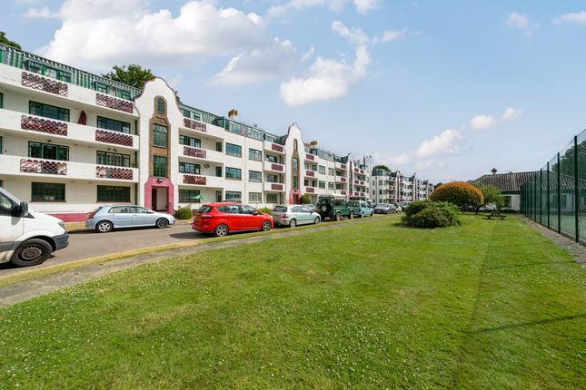 3 bed flat